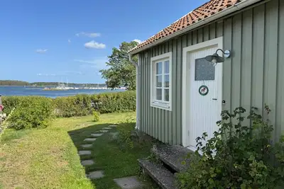 Image de Lilla Lycka – seaside cottage with sea view & canoe in Timmernabben, Sweden