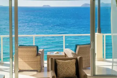 Image de Endless Caribbean Views from a Luxury Villa Near Kayak & Dive Spots | 2 Units