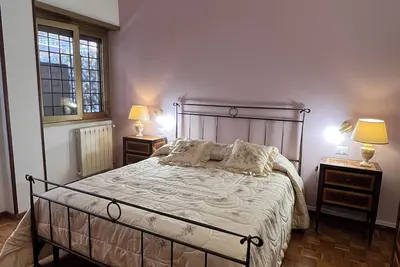 Image de 10 minutes from St. Peter's, Entire apartment in quiet and peaceful area.