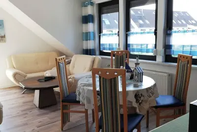 Image de Appartement 'Obergeschoss 3 Raumwohnung' avec terrasse partagée, jardin partagé et Wi-Fi