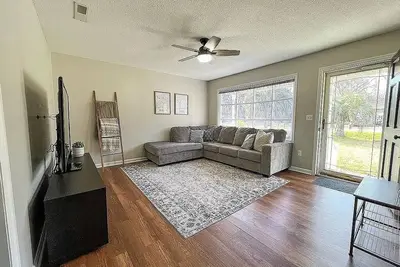 Image de Sweet 3br Spot - Quiet Hanahan Stay