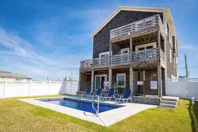 Image de Spacious Kdh Getaway with Pool, Near Beach