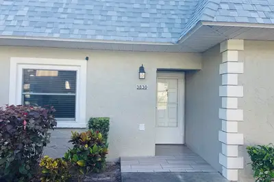 Image de Stunning End Unit Villa - Fully Remodeled in Seven Springs Golf & Country Cub