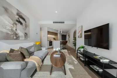 Image de Boutique Luxury Cbd Stay Heated Pool Gym Sauna