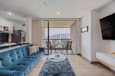 Image de |Ep | Roomy Apt with Ac, Workspace, Views