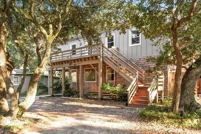 Image de Cottage by the Beach! 3br, Pet-Friendly, Large Yard