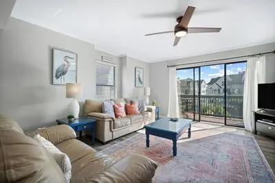 Image de New to Vrbo 3 Bedroom Villa - Golf cart included - 604 Newhaven