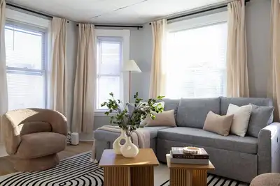 Image de Spacious 3-bedroom 2bath apartment in Somerville