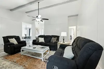 Image de New! Rouge Retreat 3-Bedroom Home - Pets Allowed