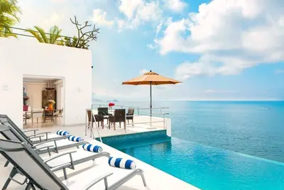 Image de Luxurious 9-bedroom Oceanfront Villa, Fully Ac, Elevator to all Levels