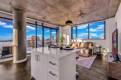 Image de Summit Stay Luxe Skyline Views Pool Parking