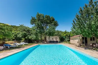 Image de La Bouscarle - Jardin et Piscine Privée