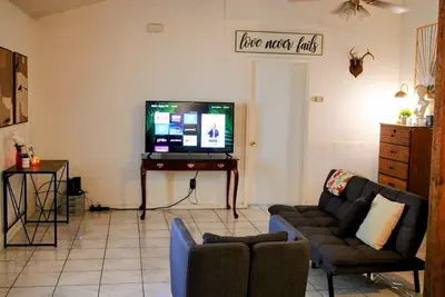 Image de Historic Cozy Cabin Downtown Del Rio