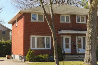 Image de Clean Spacious 4 Bedroom Home Manor Park 10mins Downtown Ottawa