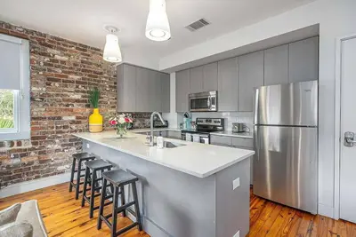 Image de Luxury Corner Loft | City Views | Walk Everywhere