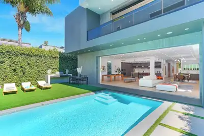 Image de Villa Pasha by LuxJB 🏆 Beverly Hills Mansion 🏆 Cinema 🏆 Gym 🏆Heated Pool