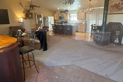 Image de Poppi'S Story - Country living, 4 miles from town