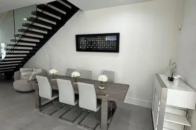 Image de 3-bedroom Luxury Townhouse w Private Pool and Parking