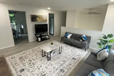 Image de Cozy 3-bedroom 2. 5 bath house in Kent near hospital and shopping centers