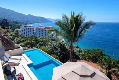 Image de Luxurious and Convenient, 7 min. from downtown Puerto Vallarta