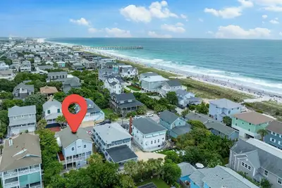 Image de Charming family cottage in the heart of Wrightsville Beach w/ wrapping porch