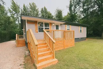 Image de Charming 3-bedroom house near Lake Martin and Auburn