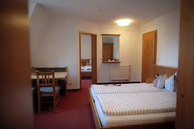 Image de Family room with two bedrooms