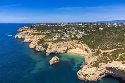Image de Appartement avec belle terrasse, vue mer