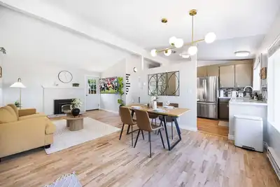 Modern Single-Level 2br | Easy Access & Office