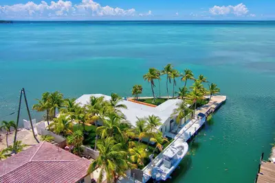 *New! *Paradise Point~Views! ~Open Water~Dock~Pool!