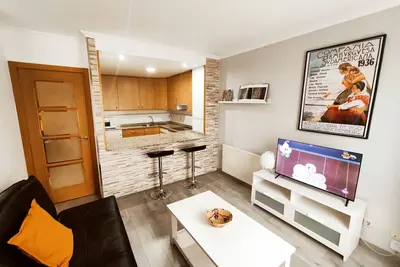 Image de Apartment with garage next to the train and bus station.