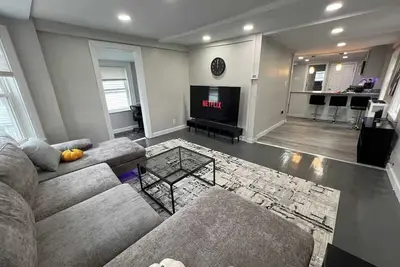 Image de Downtown Salem retreat 3bd w/ parking