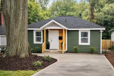 Image de Downtown, Bank of America, Spectrum Arena, Bojangles, Charlotte Convention Center all within 6-10 minutes