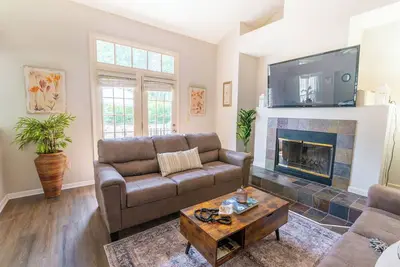 Image de 2Bedrooms, Jacuzzi, Crib, Grill, kids essetials, walk to stores