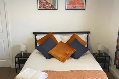 Image de Caris - 2 Bedroom Sleeps 5 Ideal for Contractors