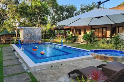 Image de Farm Resort w/ Heated Jacuzzi near Tagaytay
