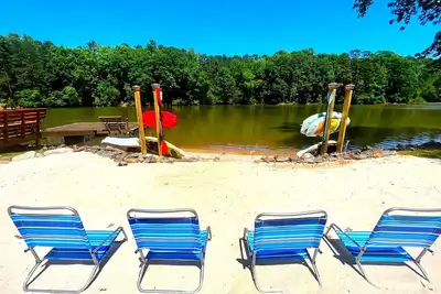 Image de Private Lakefront Getaway - 2 Houses on one serene property!