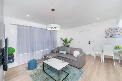 Image de Comfort & Style Near Miami's Best - Unit A