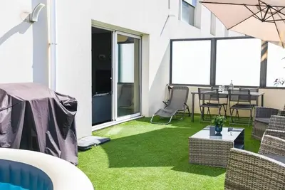 Image de Superbe appartements avec garage privée, terrasse et piscine