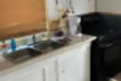 Image de \nLodging 1, Queen, full kitchen with necessities and hot water