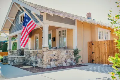 Image de Downtown Clovis Vintage Charmer\n2-bedroom Private Home w/Ac in charming Clovis