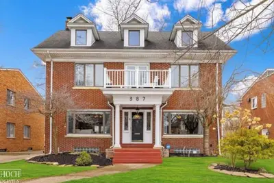 Image de Charming 3-bedroom 3. 5 bath house in desirable Grosse Pointe, Mi