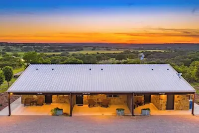 Image de Urban Cowboy @ Tres Molinos Hill Country Ranch & Resort