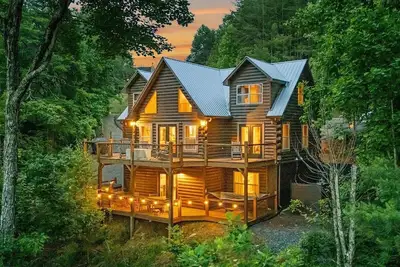 Image de Blue Ridge Shadows Lodge: Escape to the serene Blue Ridge Mountains