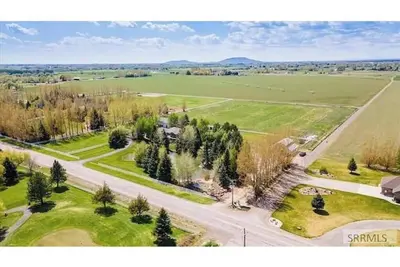 Image de The Red Brick Haven - Pond Golf Fish Sleeps 24+