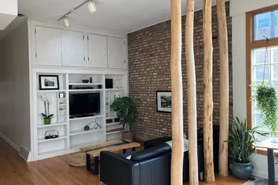 Image de Sunny 2br Apt in Hip Se Evanston w/ Zen Patio, Spa Bath, Near Train & Beaches