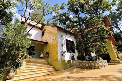 Image de Exclusive Luxury Villa With 8 Bedrooms And Private Gardens.