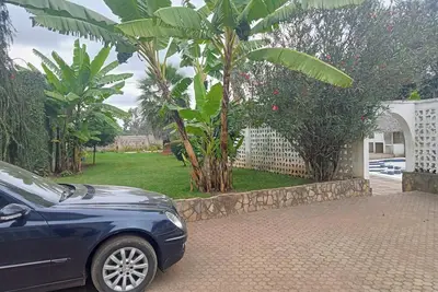 Image de Relax with your family at evergreen, nature refuge Jabani house Karen Nairobi.