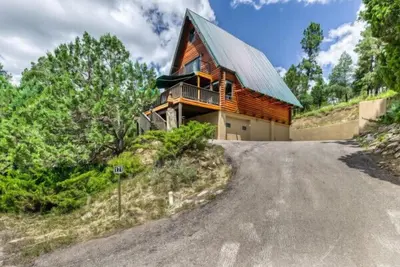 Image de 4 Bedroom Ski A-Frame w/ Hot Tub & Pine Views
