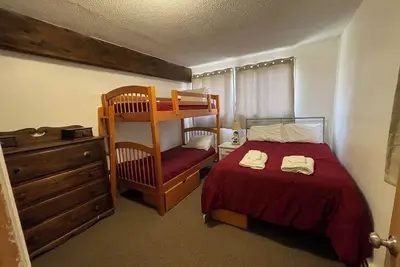 Image de The Killington Chalet - Ideal Location, Hot Tub, Commercial Boot Dryer